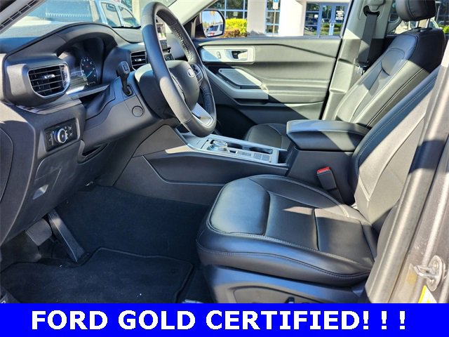 Used 2024 Ford Explorer Limited w/ Limited Technology Package image 3