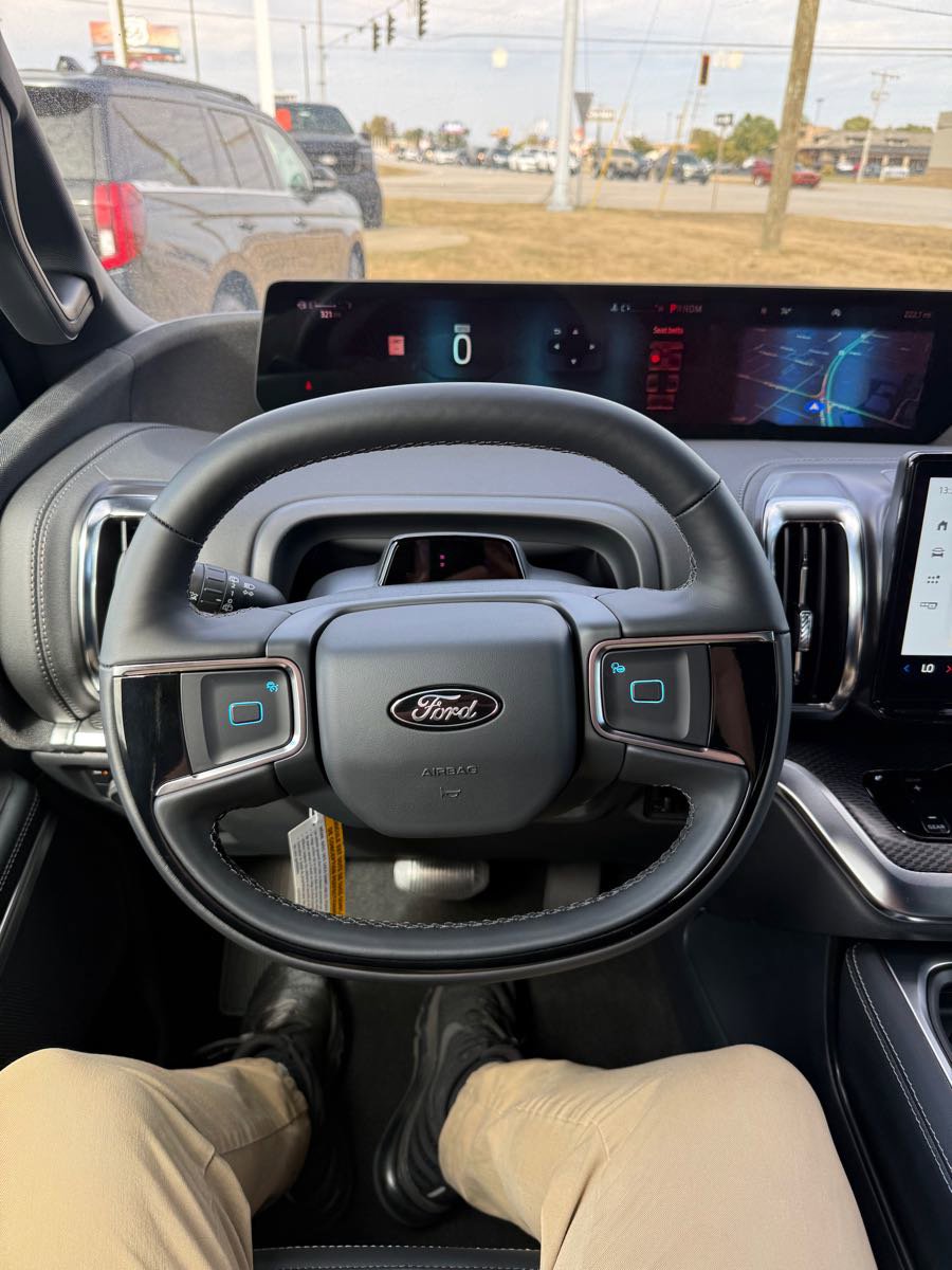 New 2025 Ford Expedition Max Platinum image 14