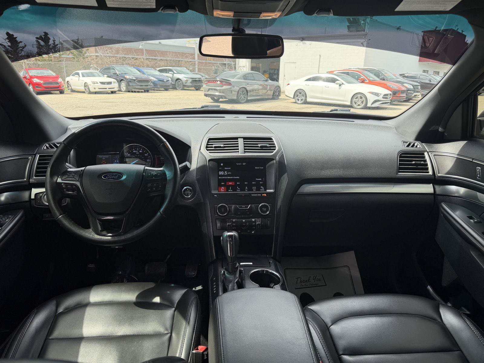 Used 2019 Ford Explorer XLT w/ Equipment Group 202A FWD image 21