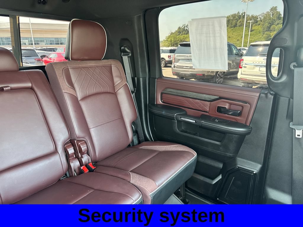 Used 2025 RAM 3500 Limited AWD/4WD image 15