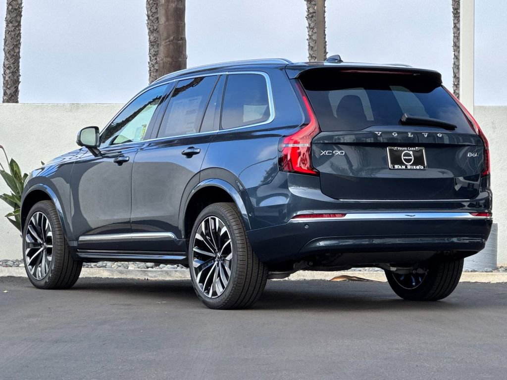 New 2026 Volvo XC90 B6 Plus image 3