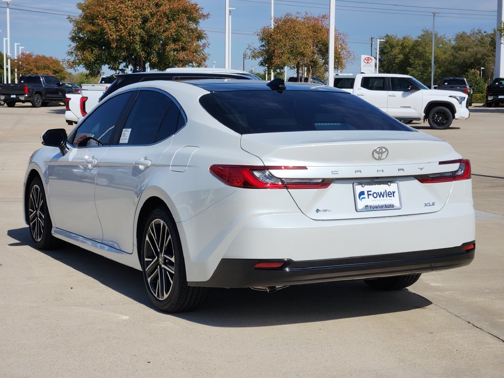 New 2026 Toyota Camry Hybrid FWD image 7