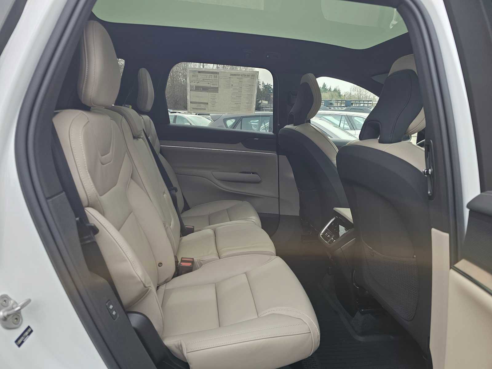 New 2026 Volvo EX90 Ultra image 13