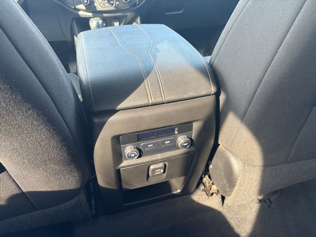 Used 2020 Chevrolet Traverse LS image 23