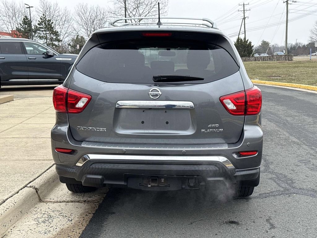 Used 2018 Nissan Pathfinder Platinum image 17