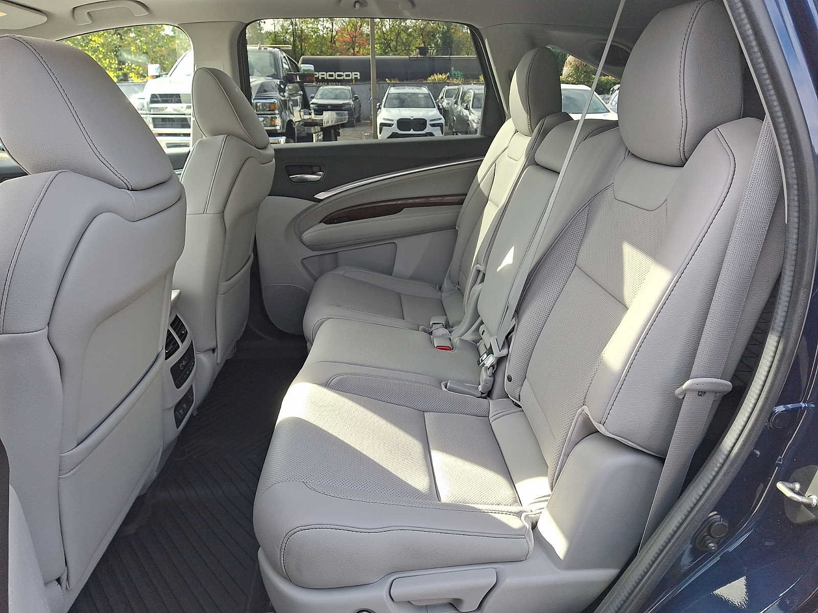Used 2020 Acura MDX w/ Technology Package AWD/4WD image 8