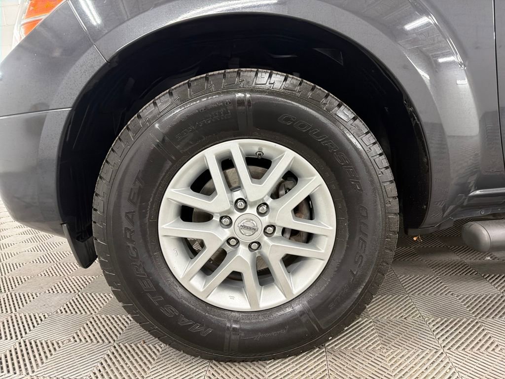 Used 2014 Nissan Frontier SV image 10