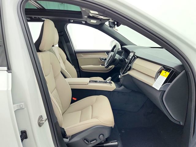 New 2026 Volvo XC90 B5 Core image 18