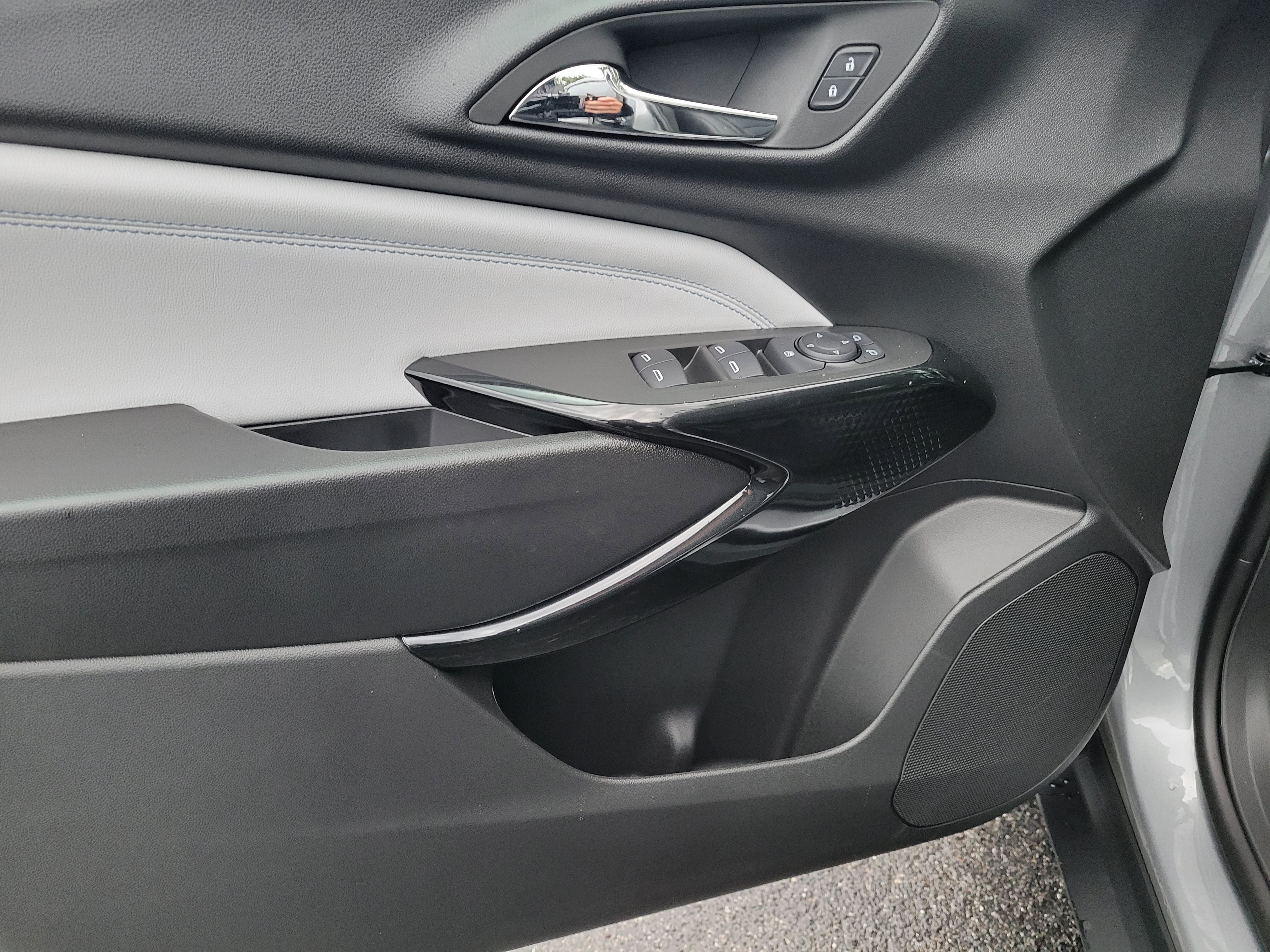 New 2026 Chevrolet Trax LT w/ Driver Confidence Package FWD image 20