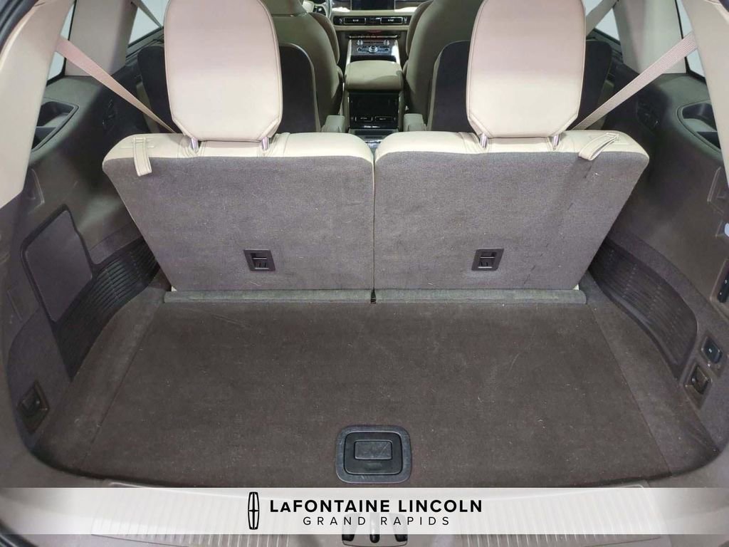 Certified 2020 Lincoln Aviator Reserve w/ Equipment Group 202A image 30