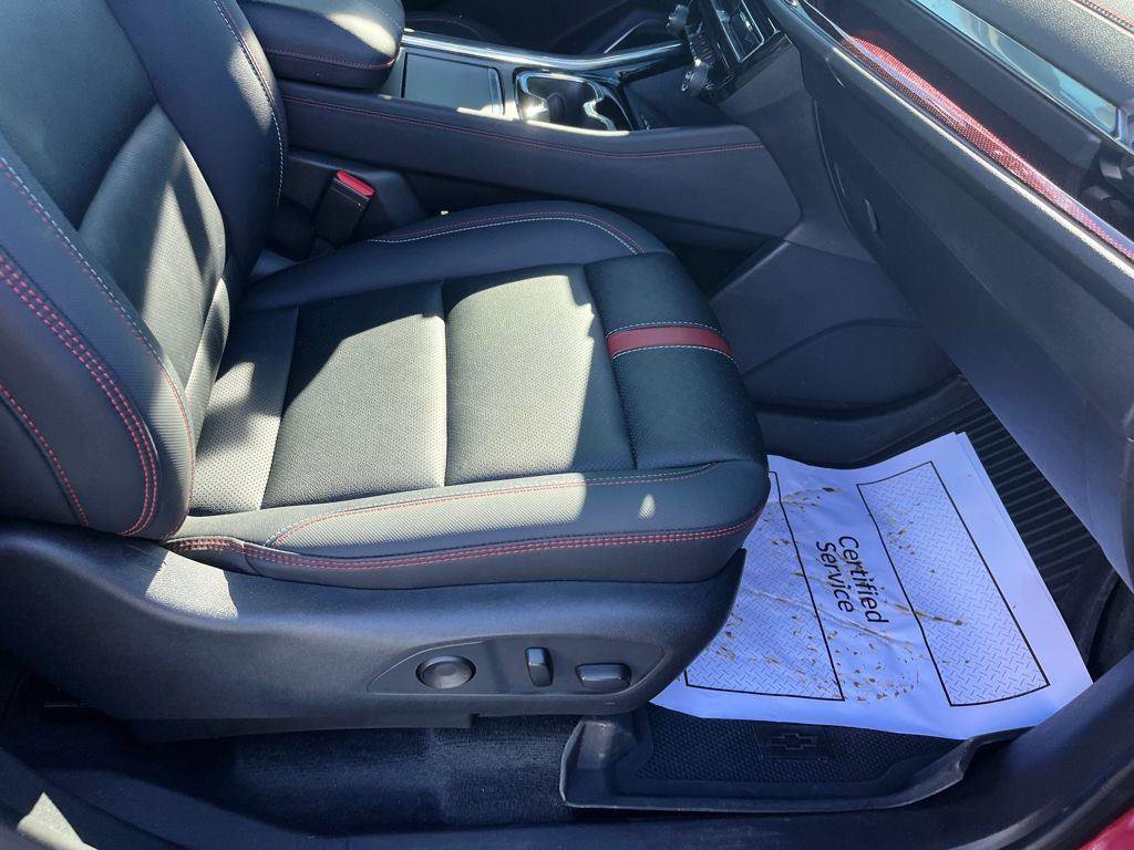 Used 2025 Chevrolet Traverse RS w/ LPO, Floor Liner Package FWD image 34
