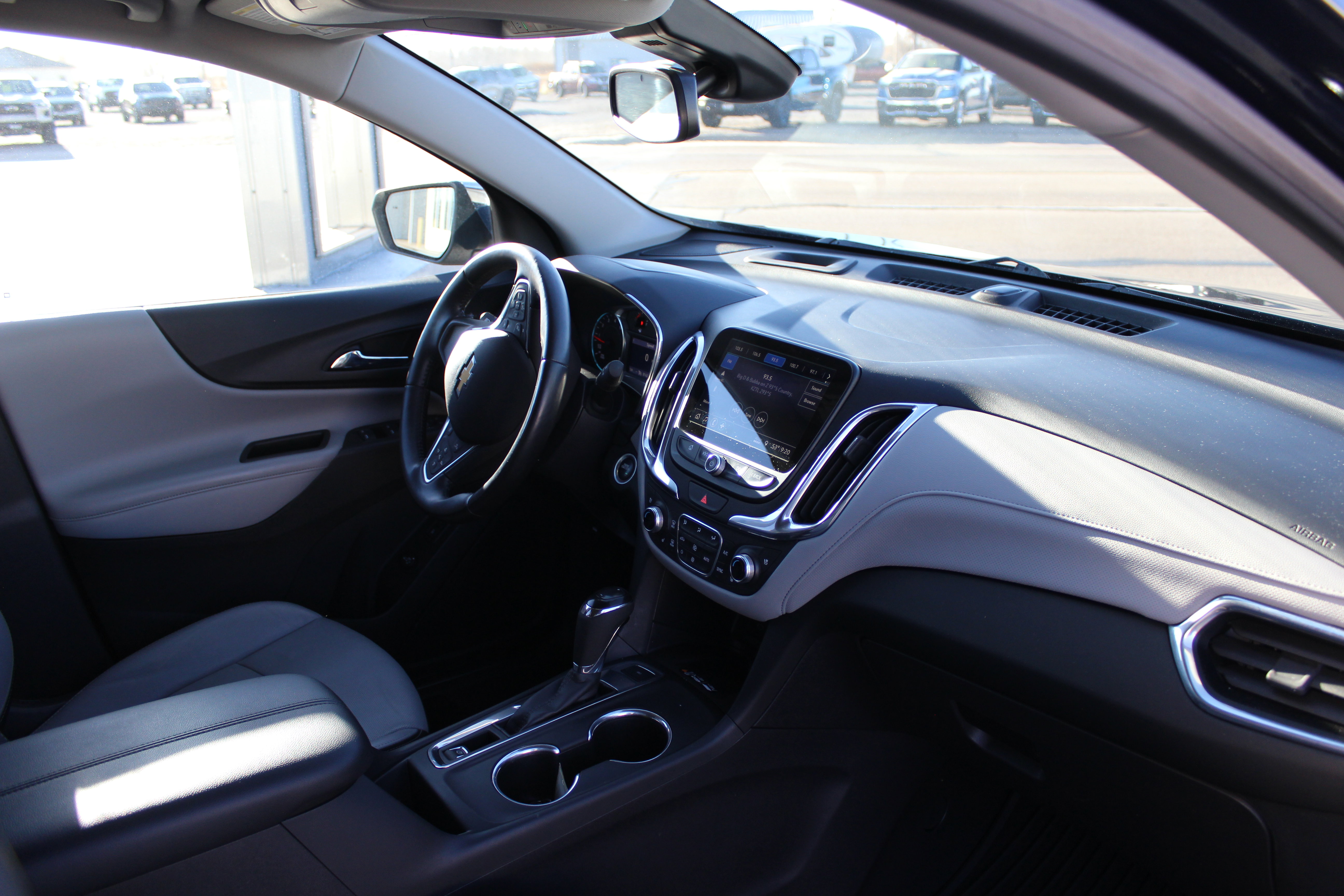 Used 2020 Chevrolet Equinox Premier image 16