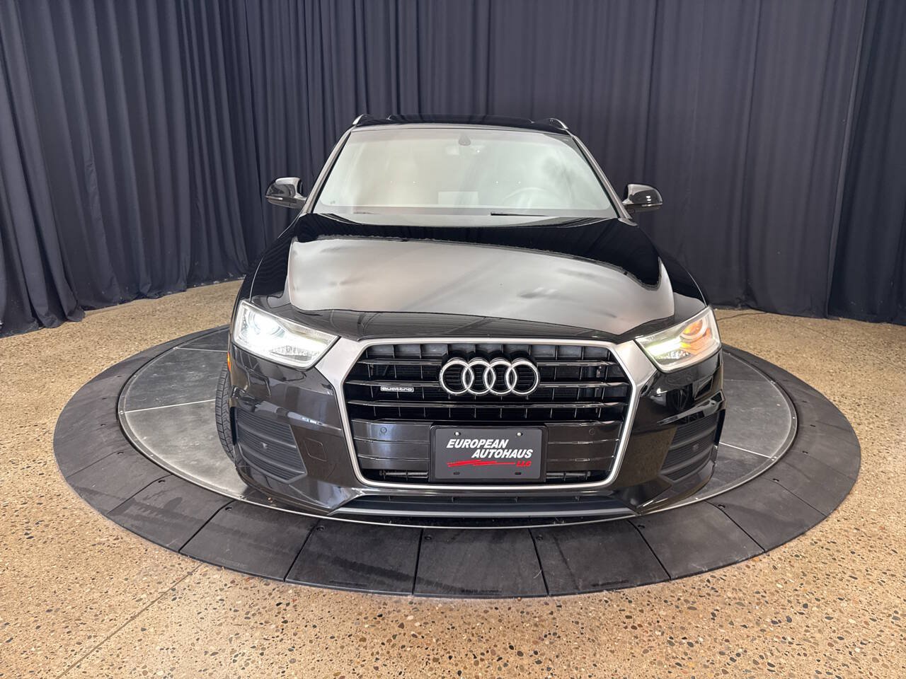 Used 2017 Audi Q3 2.0T Premium Plus w/ Premium Plus Package AWD/4WD image 9
