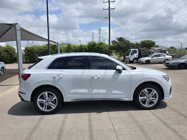Certified 2024 Audi Q3 2.0T Premium image 4