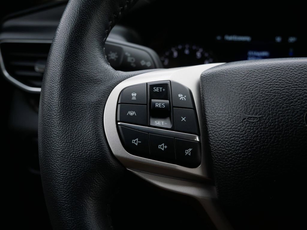Certified 2023 Ford Explorer Limited w/ Limited Technology Package AWD/4WD image 19