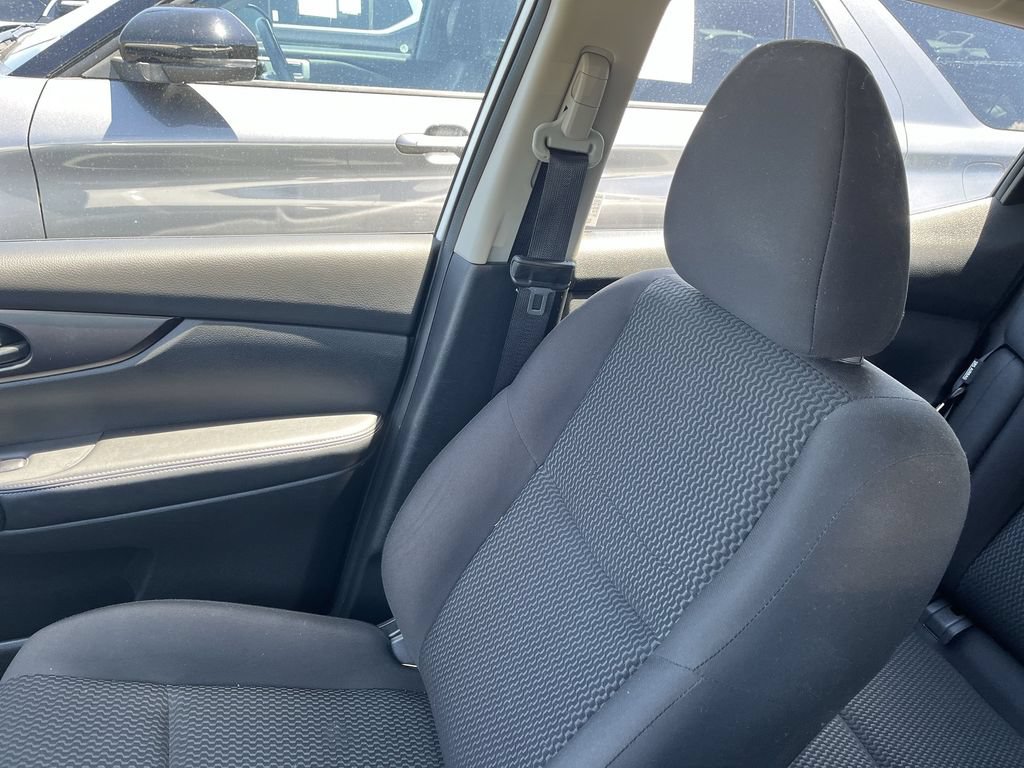 Used 2022 Nissan Rogue Sport S FWD image 22