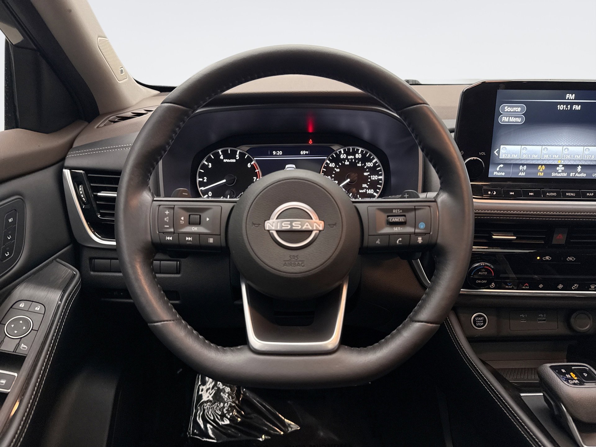 Used 2023 Nissan Rogue SL w/ SL Premium Package AWD/4WD image 12