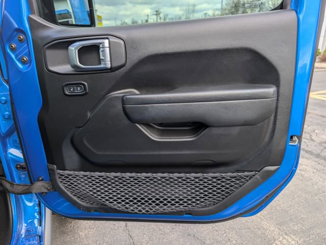 Used 2022 Jeep Gladiator Willys image 13