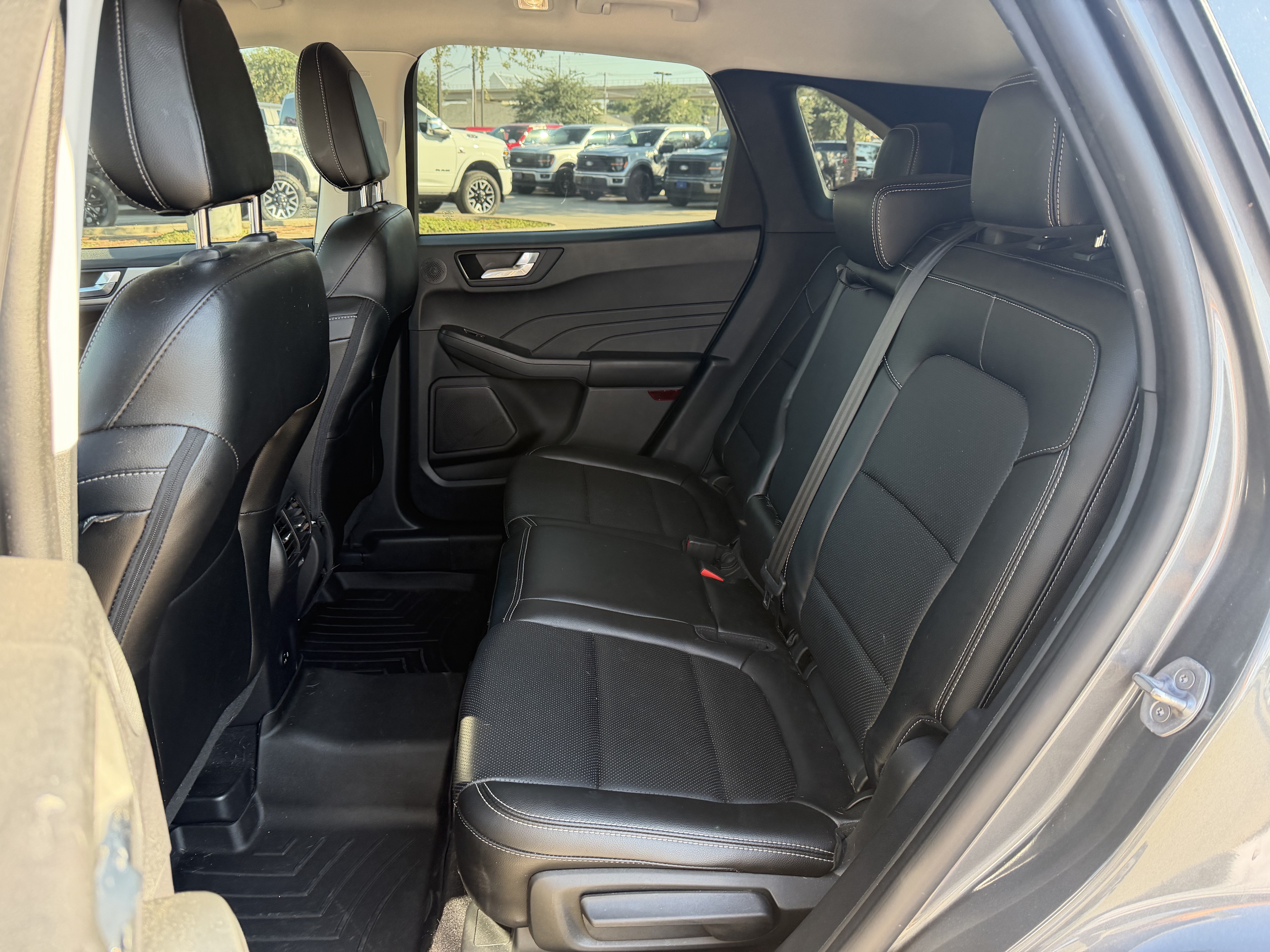 Used 2022 Ford Escape SEL w/ Technology Package FWD image 26