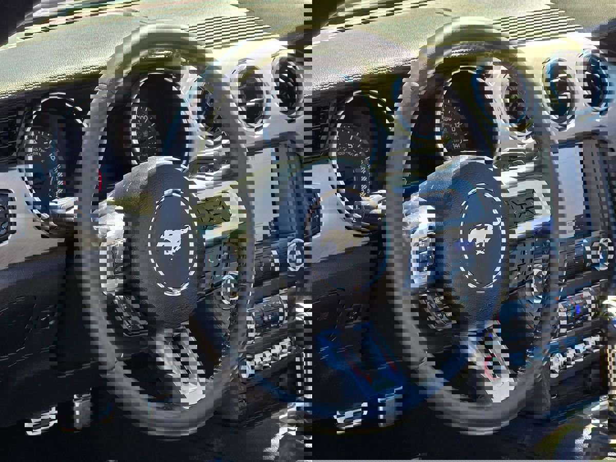 Used 2020 Ford Mustang Premium image 16