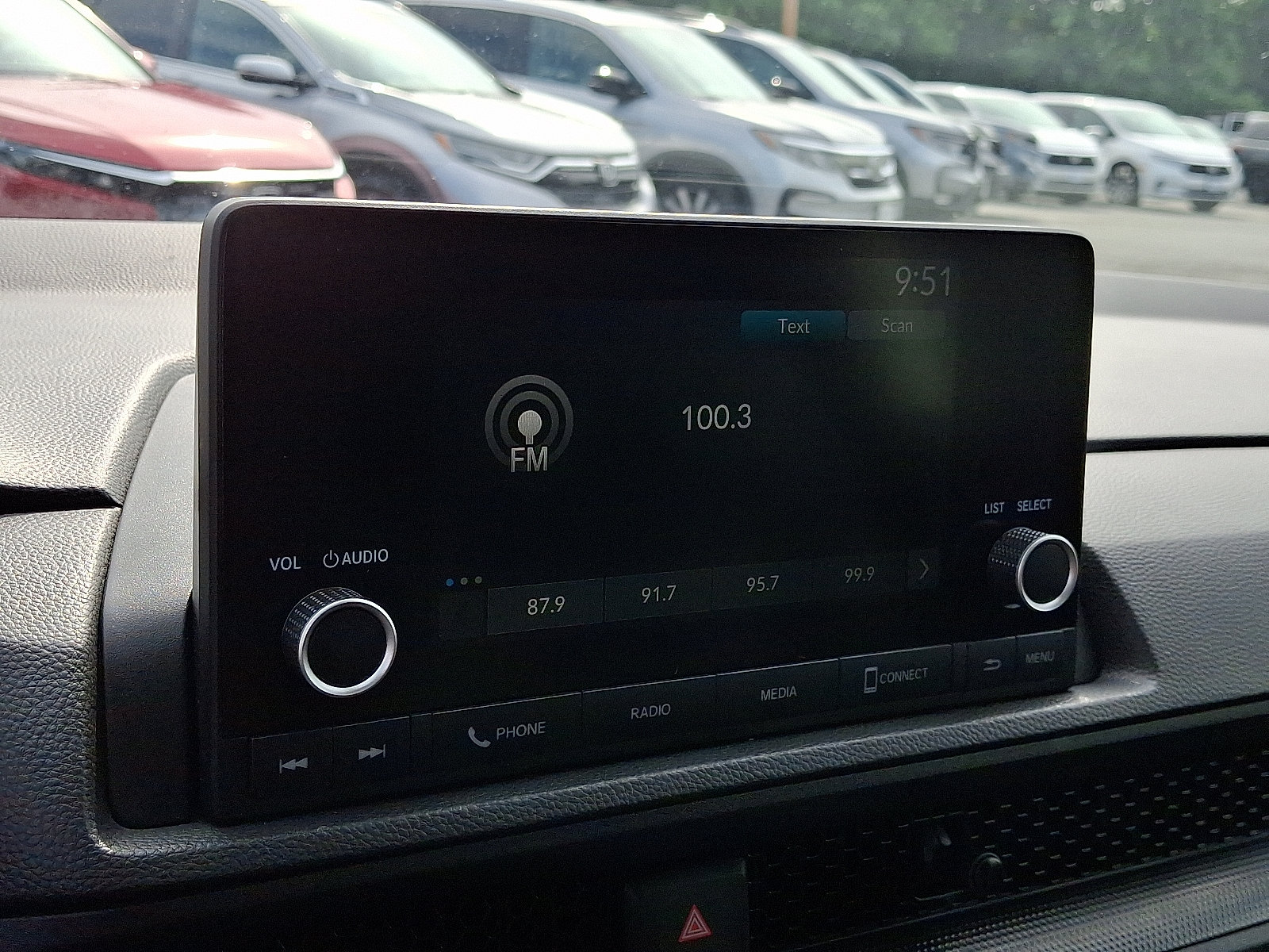 Used 2025 Honda CR-V EX image 17
