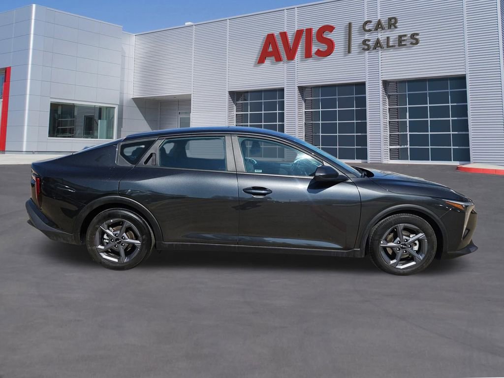 Used 2025 Kia K4 LXS image 7