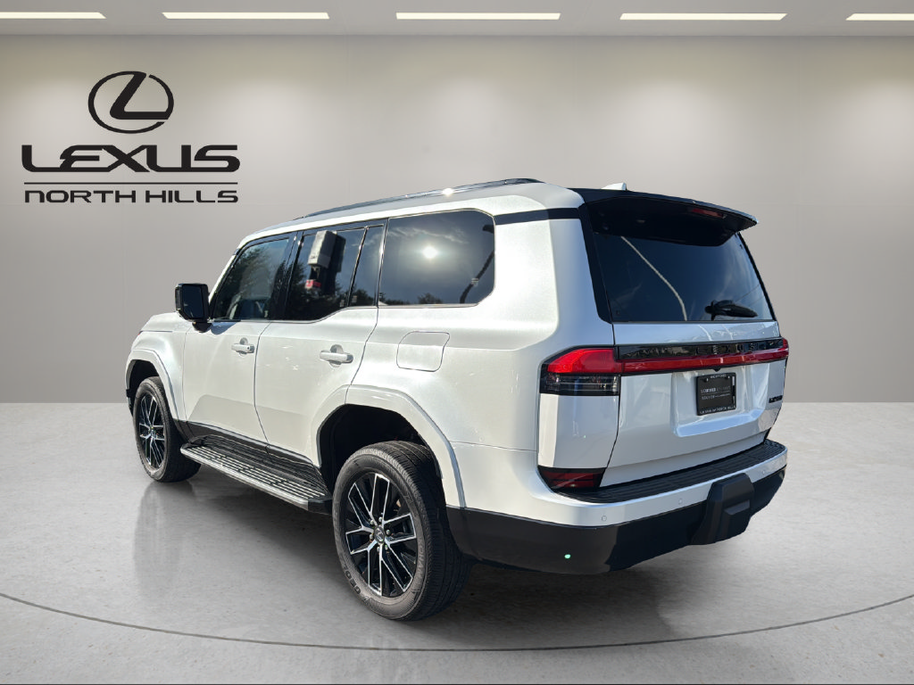 Used 2025 Lexus GX 550 w/ Accessory Package (2T) AWD/4WD image 8