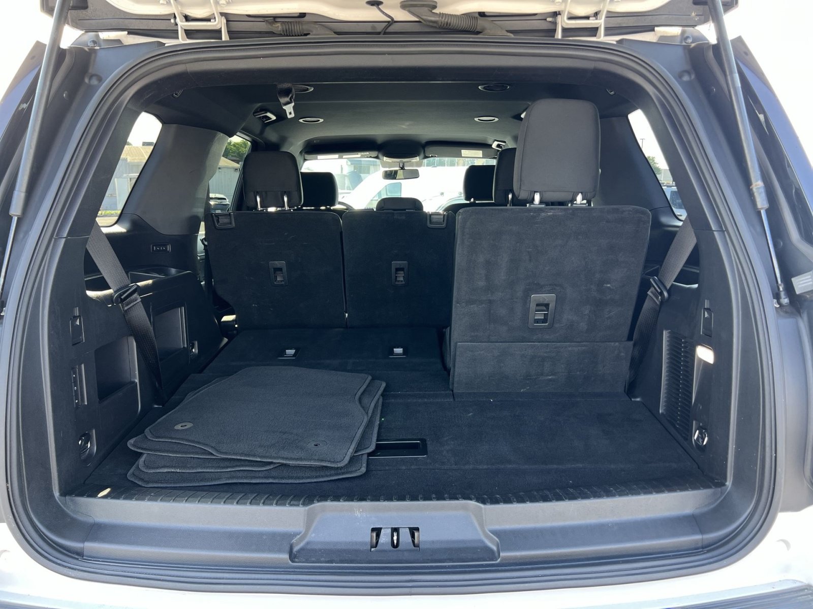 Used 2018 Ford Expedition XLT w/ Cargo Package AWD/4WD image 25