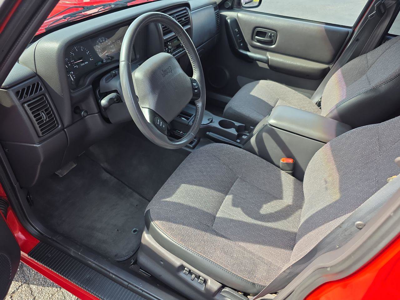 Used 2000 Jeep Cherokee Classic AWD/4WD image 4