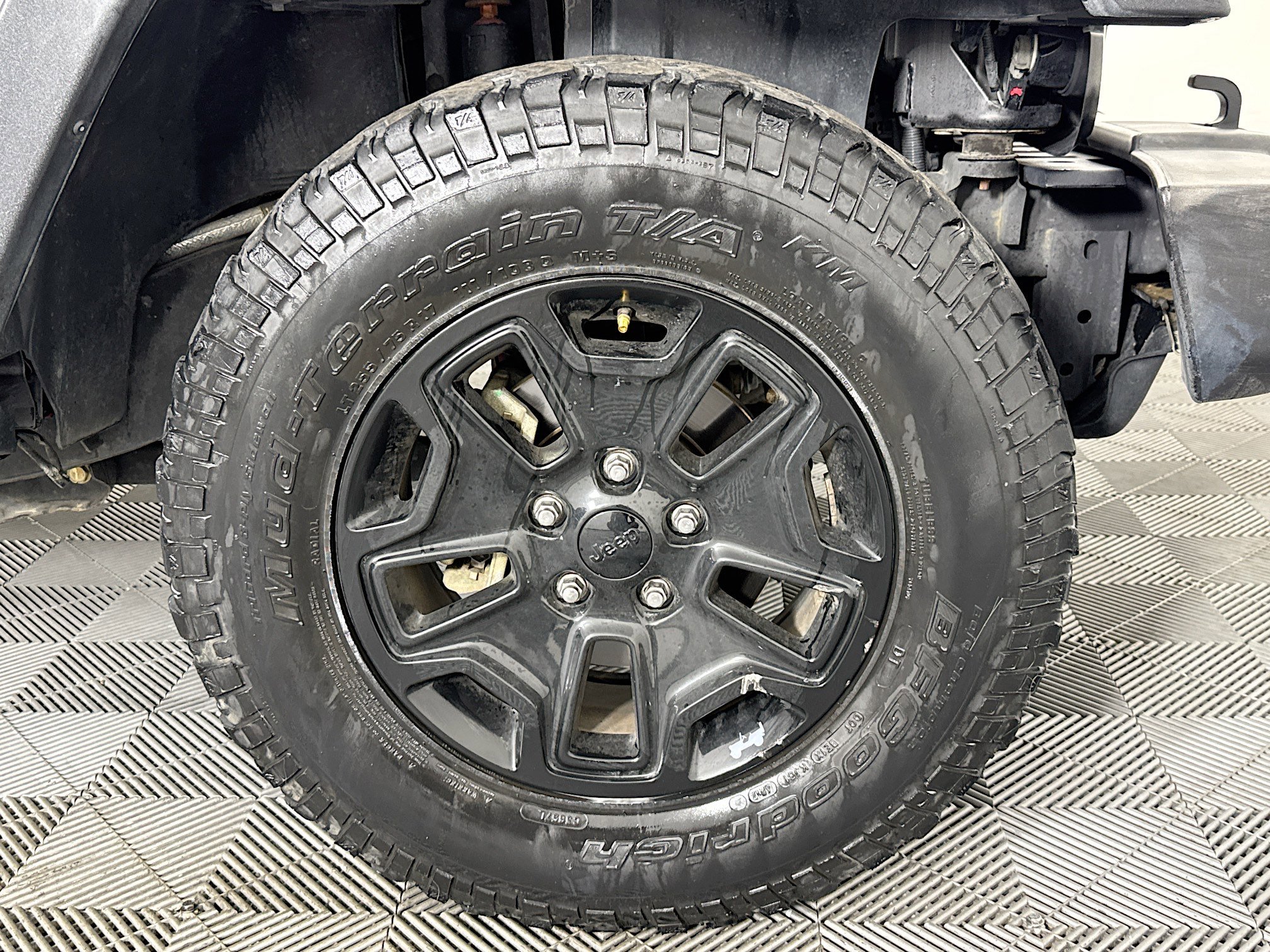 Used 2018 Jeep Wrangler Sport image 26
