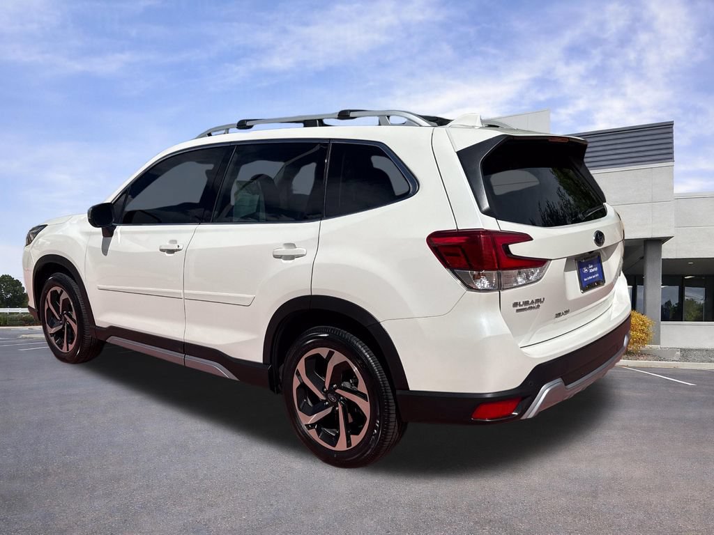 Used 2023 Subaru Forester Touring AWD/4WD image 5