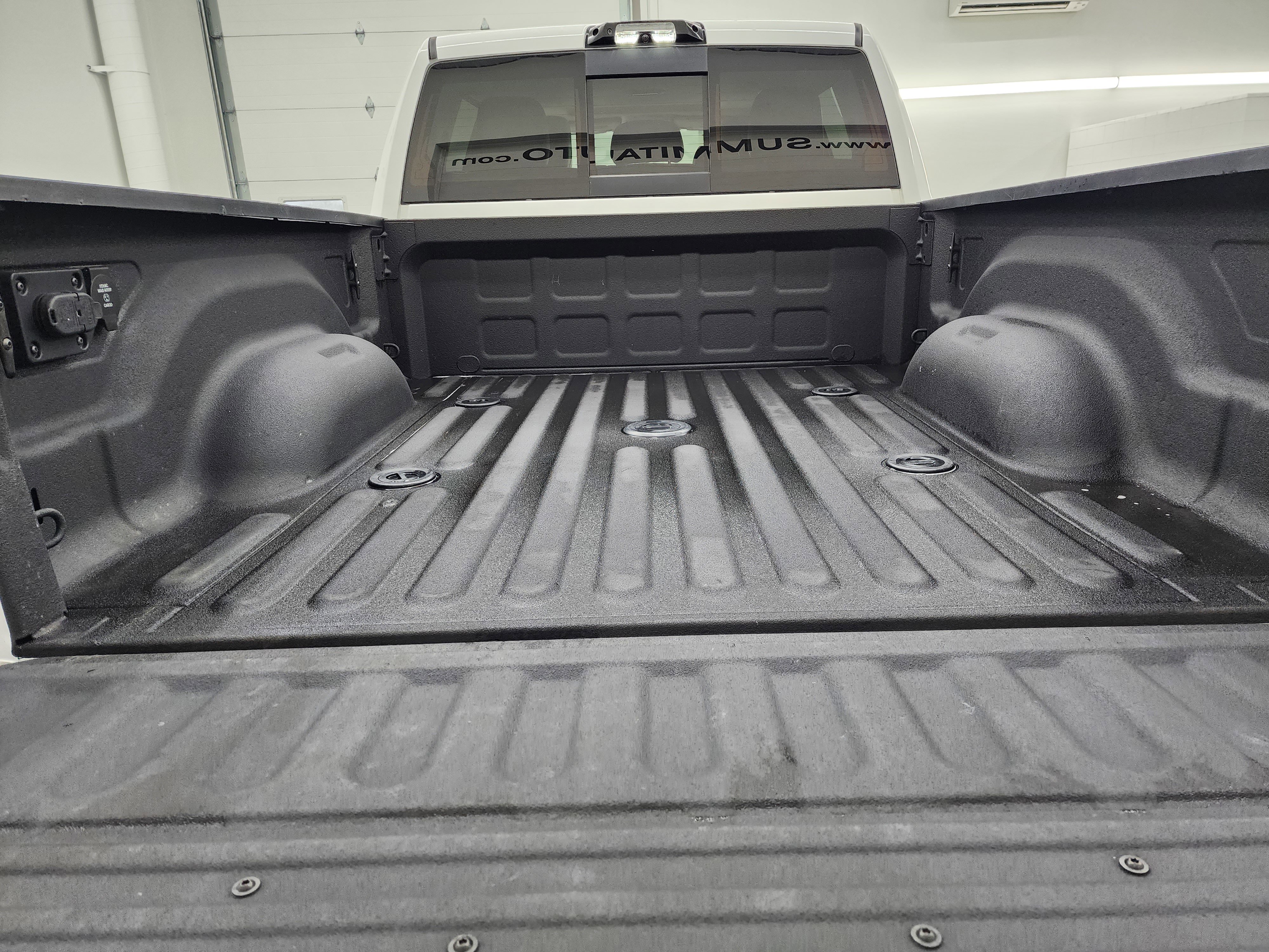 Used 2021 RAM 3500 Laramie image 32