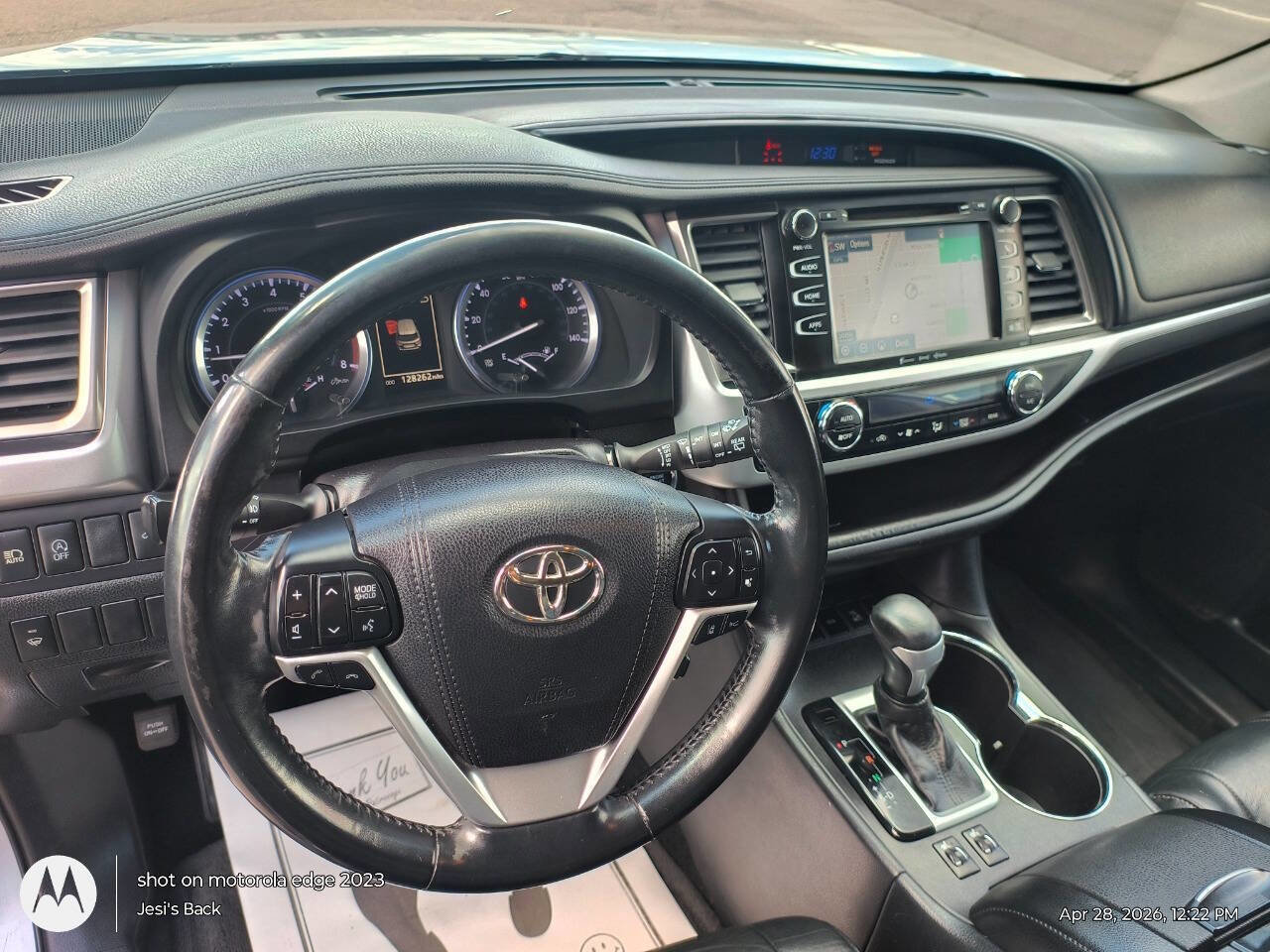 Used 2018 Toyota Highlander SE w/ Carpet Mat Package (TMS) AWD/4WD image 15