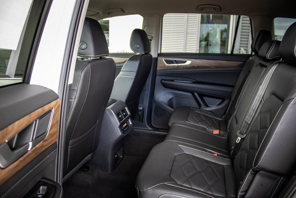 New 2026 Volkswagen Atlas SE image 43