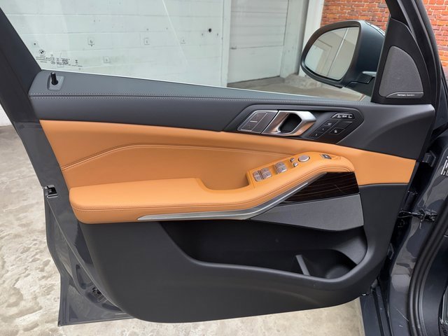 Used 2026 BMW X7 xDrive40i image 10