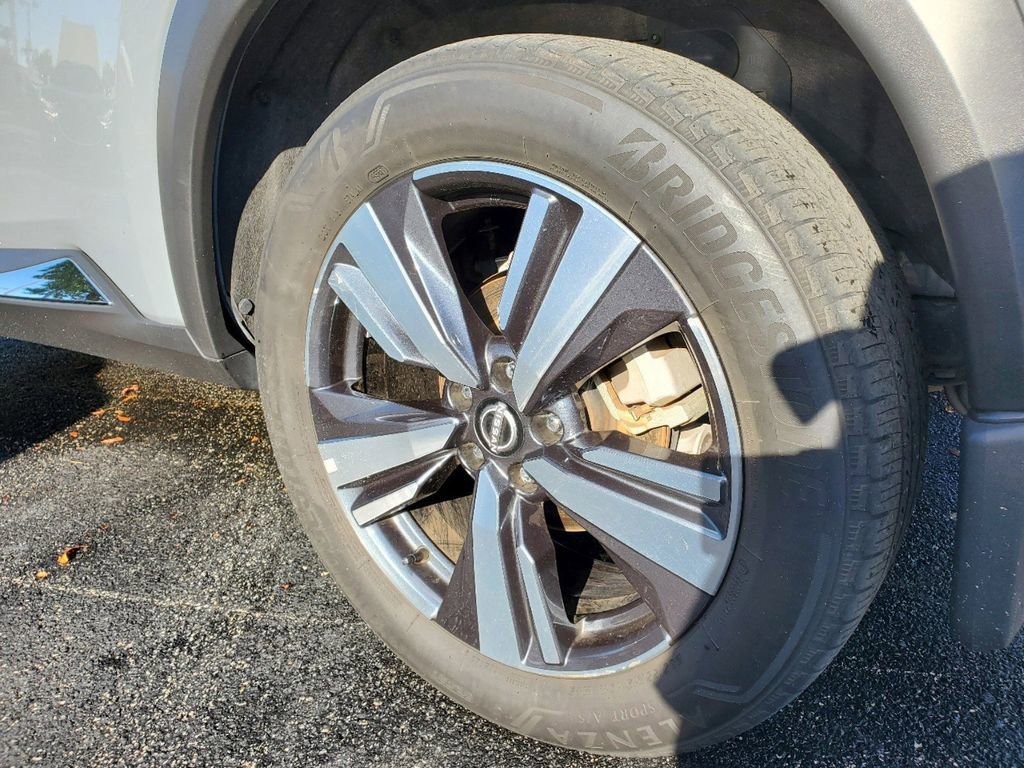 Used 2022 Nissan Rogue SL image 5