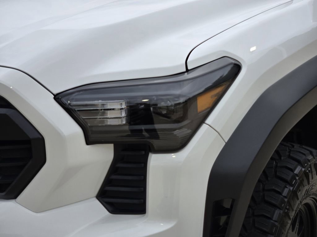 Used 2024 Toyota Tacoma TRD Off-Road AWD/4WD image 5
