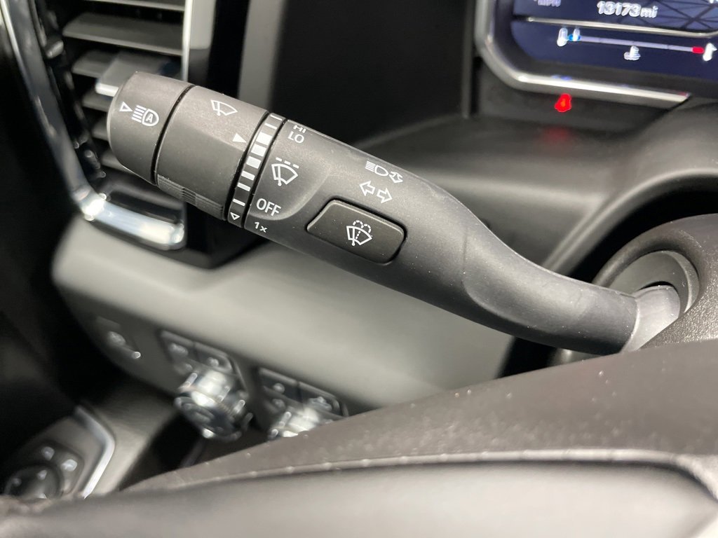 Used 2024 GMC Sierra 3500 Denali image 44