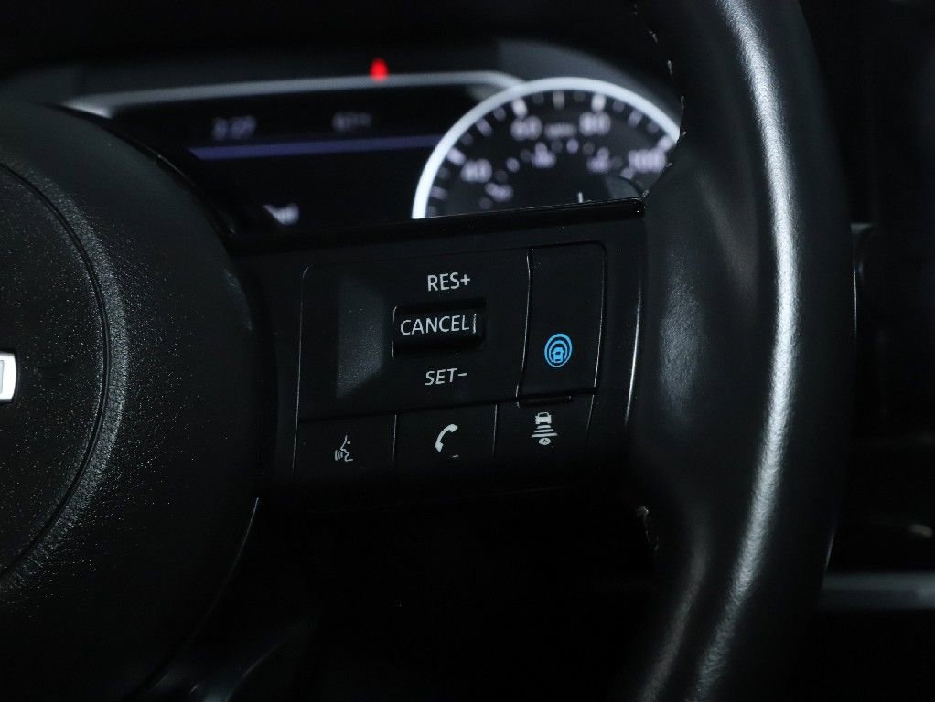 Used 2025 Nissan Pathfinder SL AWD/4WD image 24