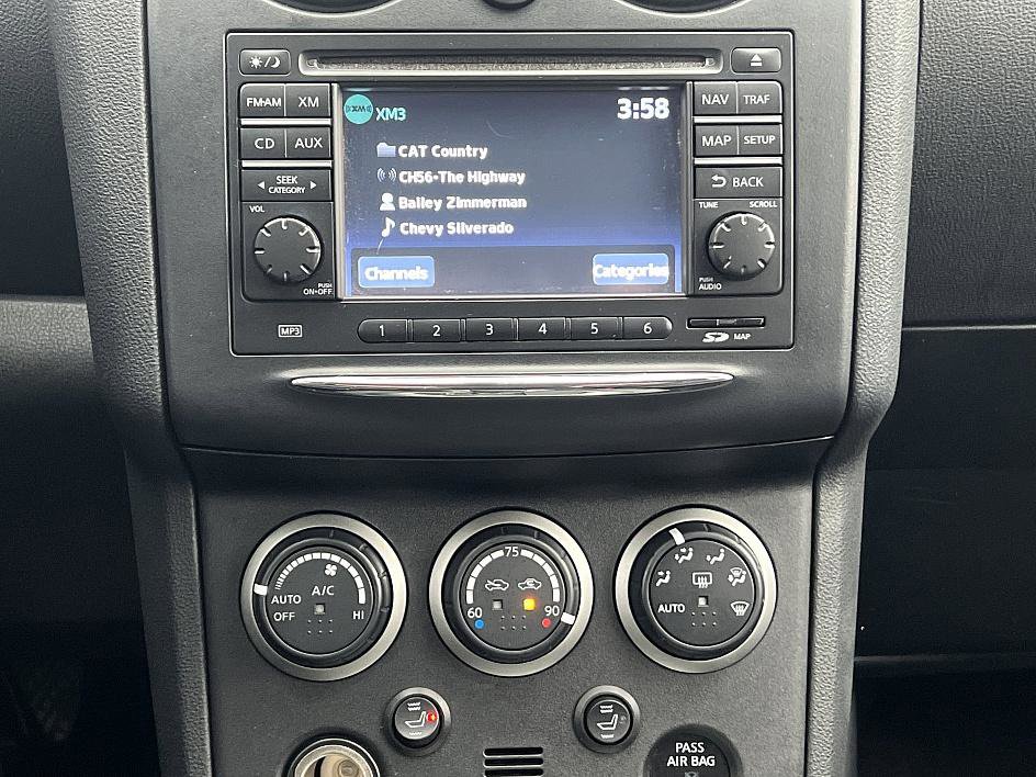 Used 2012 Nissan Rogue SV w/ Premium Pkg image 21