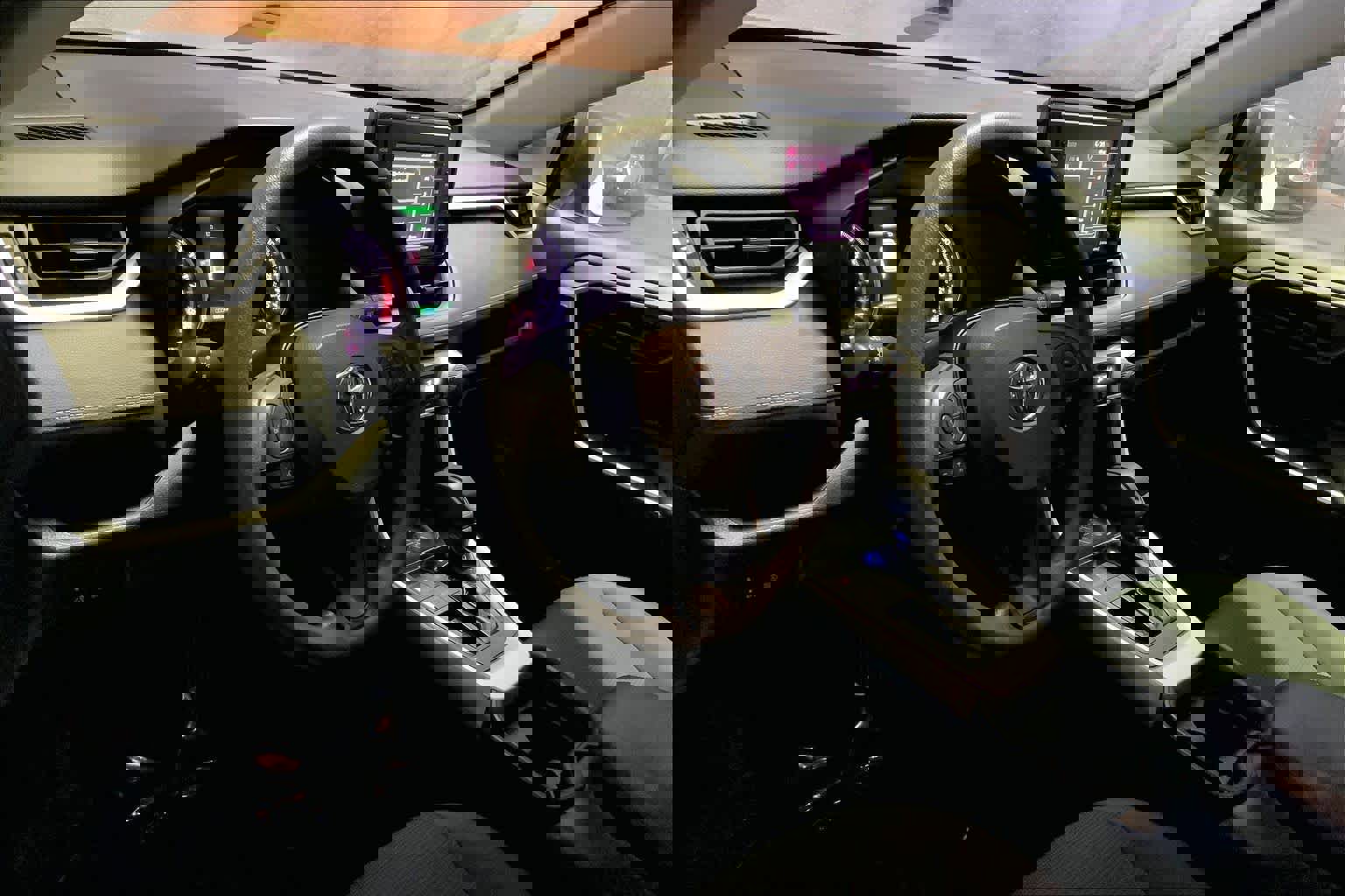 Certified 2021 Toyota RAV4 LE image 17