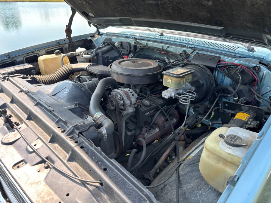Used 1989 Chevrolet Suburban 4WD image 35