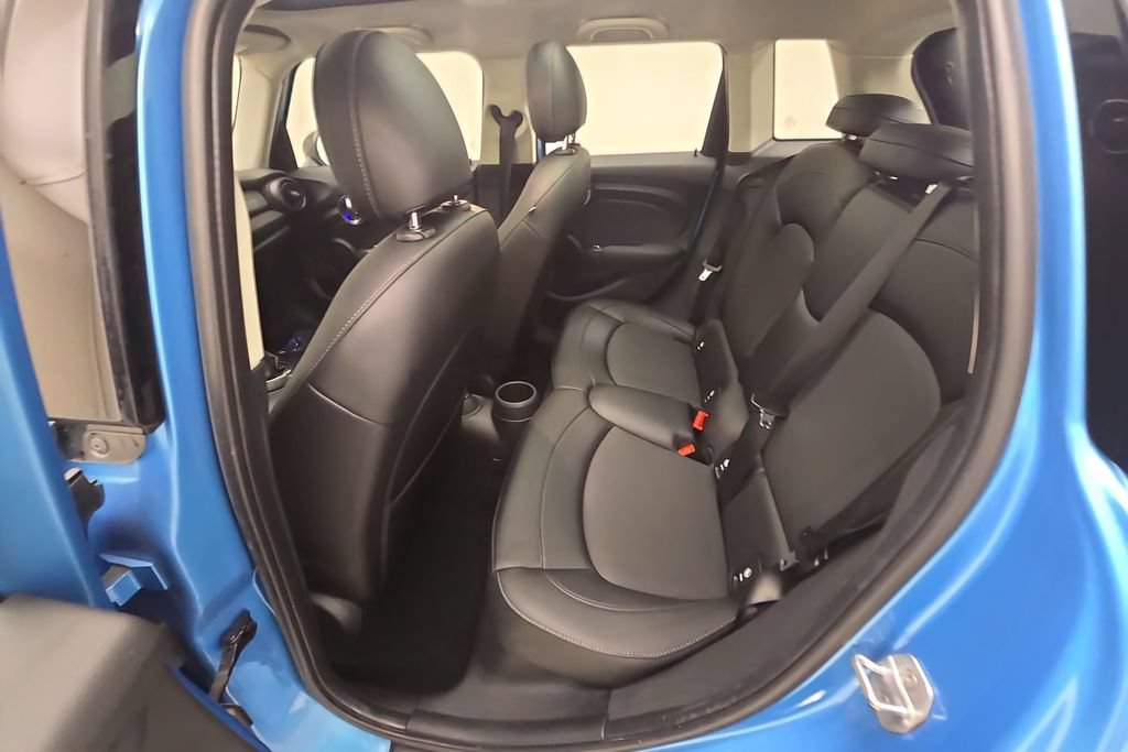 Used 2016 MINI Cooper 4-Door Hardtop FWD image 24