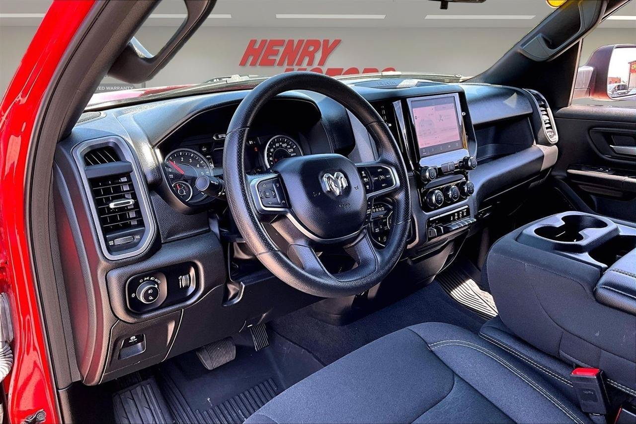 Used 2025 RAM 1500 Warlock AWD/4WD image 18