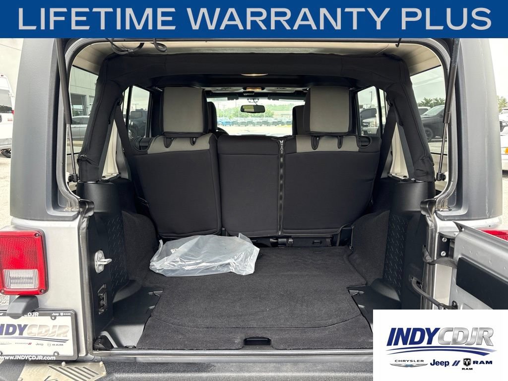 Used 2018 Jeep Wrangler Unlimited Sport AWD/4WD image 11