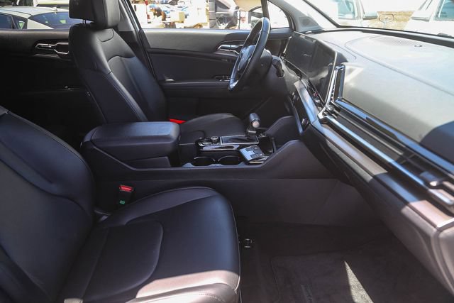 Certified 2025 Kia Sportage EX FWD image 17