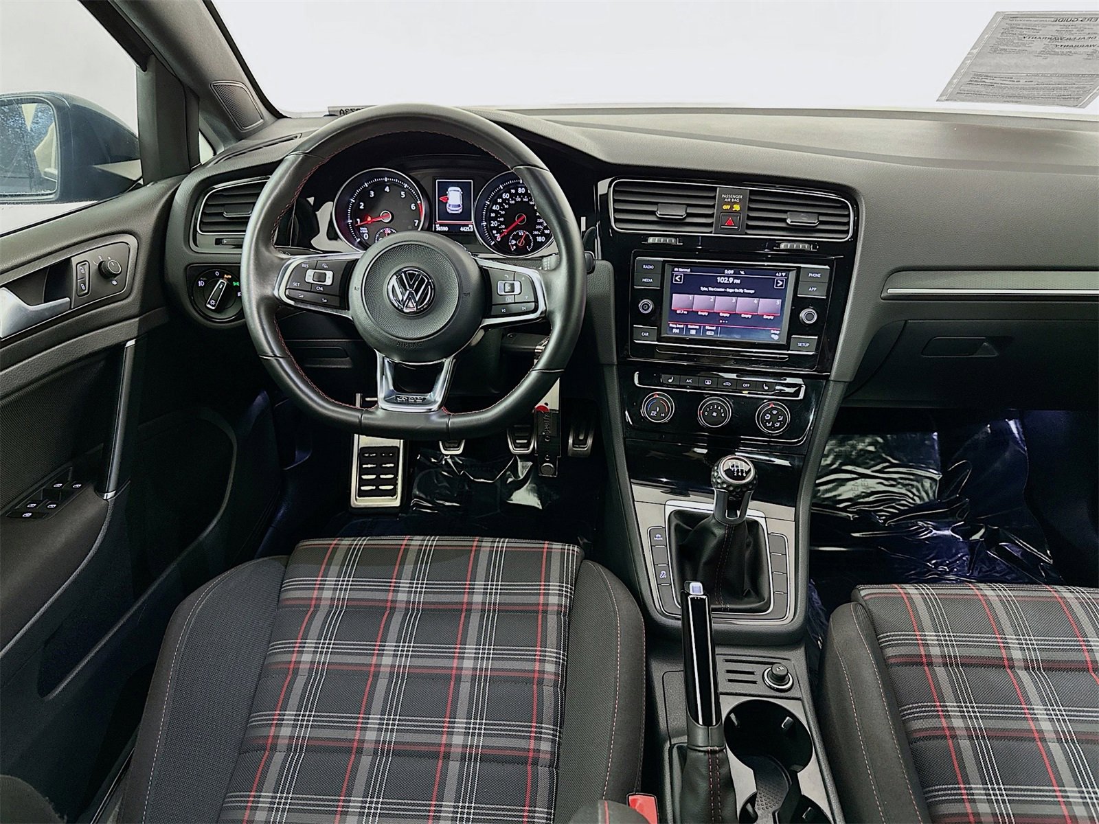 Used 2018 Volkswagen Golf 4-Door image 21