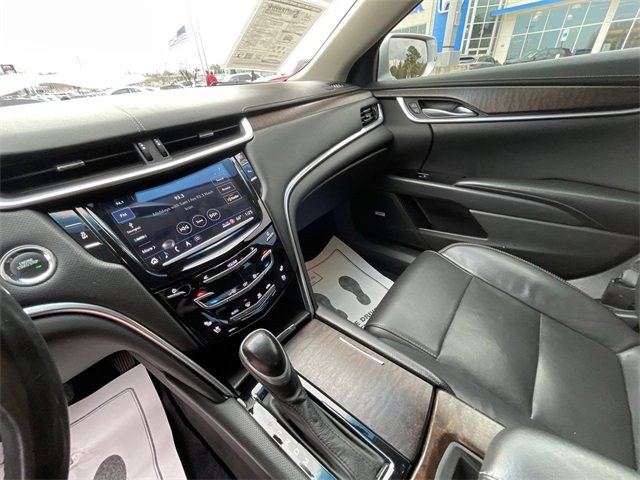 Used 2018 Cadillac XTS Luxury image 17