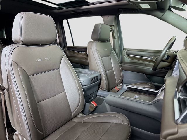 Used 2022 GMC Yukon XL Denali image 32