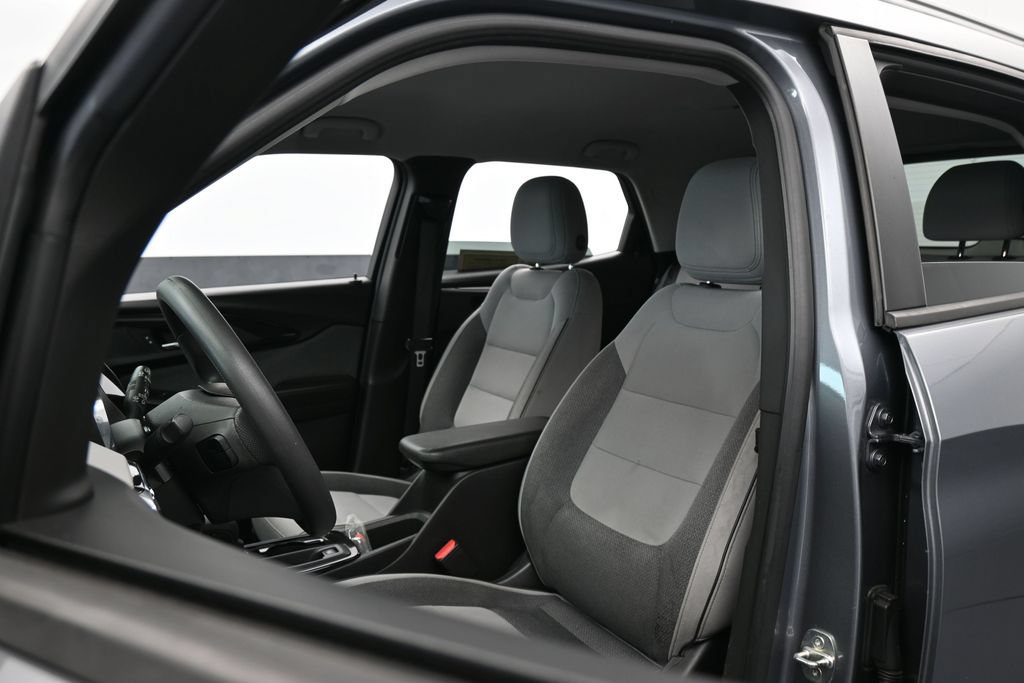 Used 2021 Chevrolet TrailBlazer LT w/ Convenience Package FWD image 10